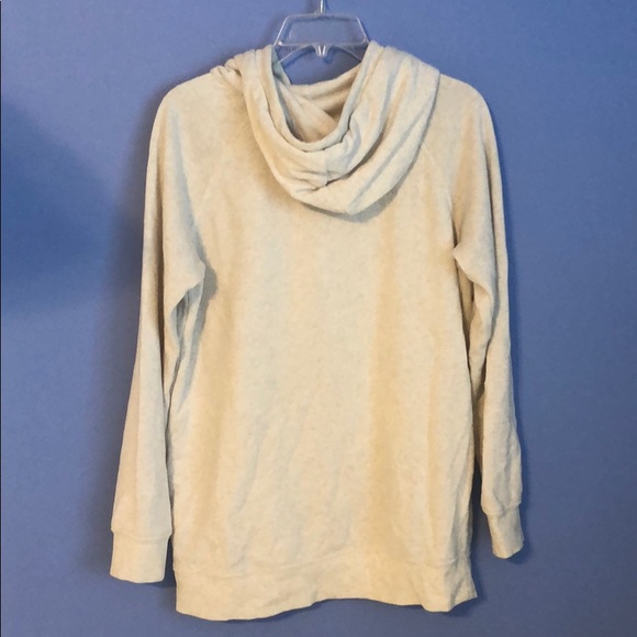 Kendall & Kylie Pacsun cream sweatshirt hoodie - Picture 4 of 4